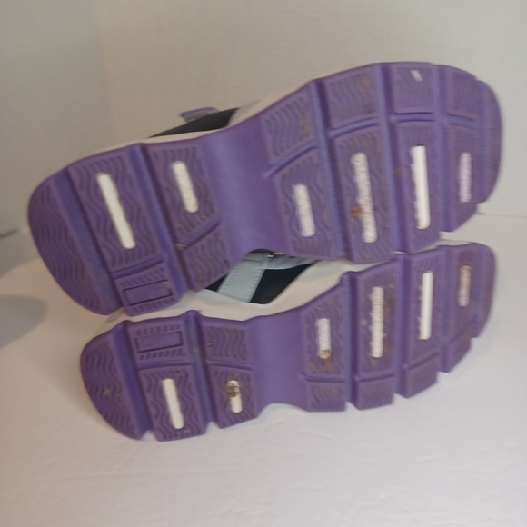 Women's AVIA Size 8 Easy-On Mesh Walking Comfort Shoes Sneakers Gray/Purple - Picture 3 of 6